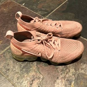 Women’s Nike US 7 dust pink